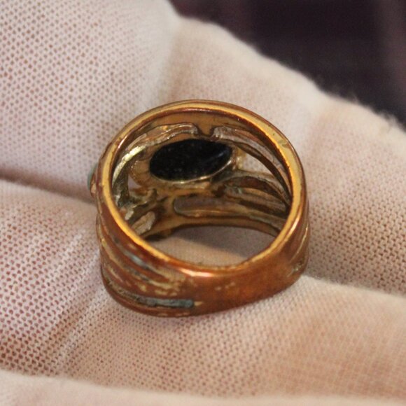 Abalone Rhinestone Abstract Ring - Picture 4 of 8